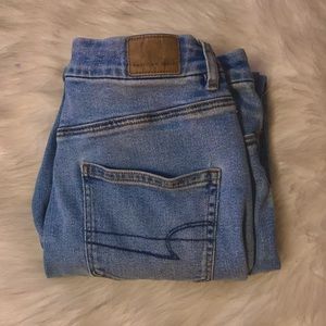 🌼size 10 american eagle mom jeans🌼